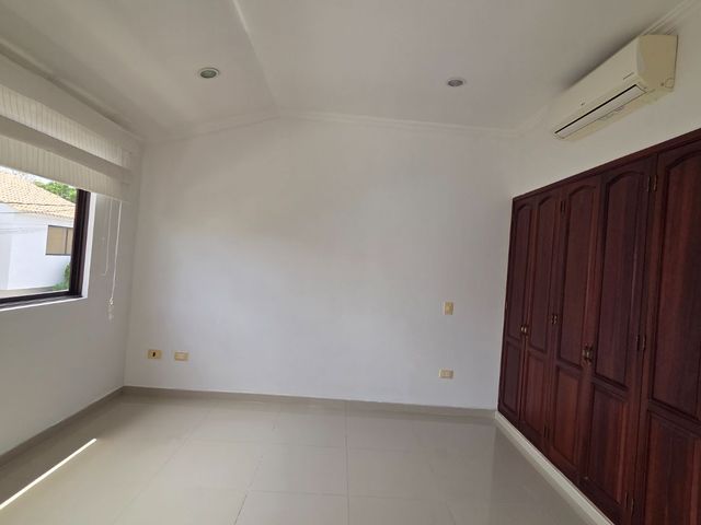 place photo 52