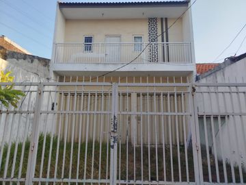 Rumah Dijual di Donokerto – Hitung Tanah, Sangat Cocok untuk Renovasi atau Bangun Baru
