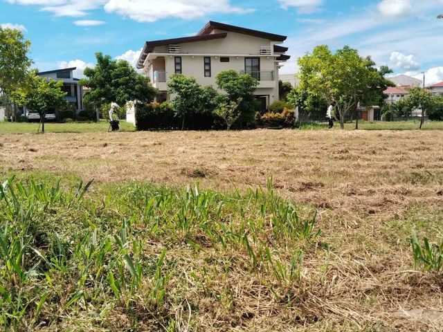 344 sqm Vacant Lot in Trevia Nuvali Laguna For Sale