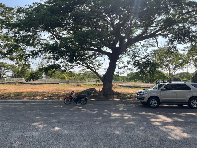 645 sqm Lot in The Orchard Golf and Country Club For Sale
