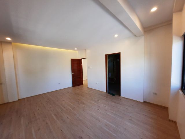 place photo 52