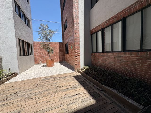 place photo 43