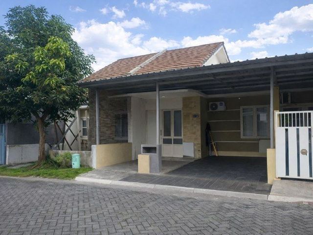 RUMAH SUNRISE GARDEN (GRAND SUNRISE) BLOK  CB 11 MENGANTI CLUSTER PERTAMA*