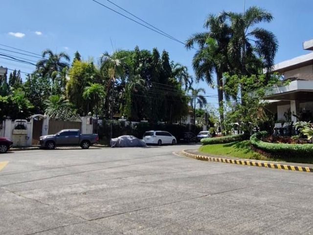 FOR SALE: ₱375.9M Corner Residential Lot for Sale – Greenmeadows, Quezon City