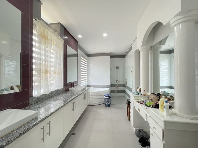 place photo 44