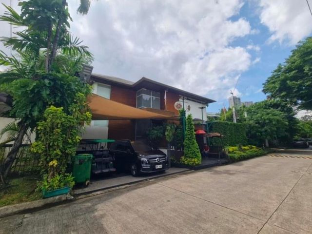 FOR SALE: ₱200M Modern House for Sale – Valle Verde 2, Pasig City