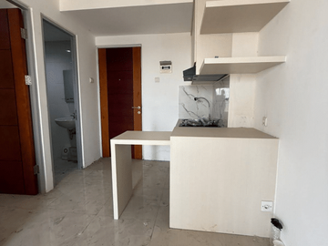 Dijual apartemen Tipe 2 BR Corner+ kosongan lt 20 Gunawangsa Tidar tower C, baru gres , Surabaya Pusat