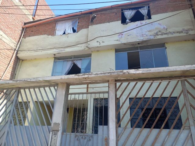 VENDO CASA EN VILLA MARIA DEL TRIUNFO