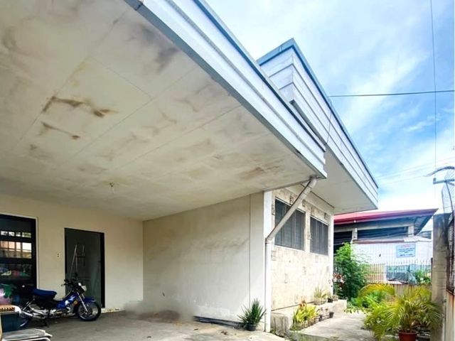 Spacious Bungalow House for Rent in Basak, Mandaue City