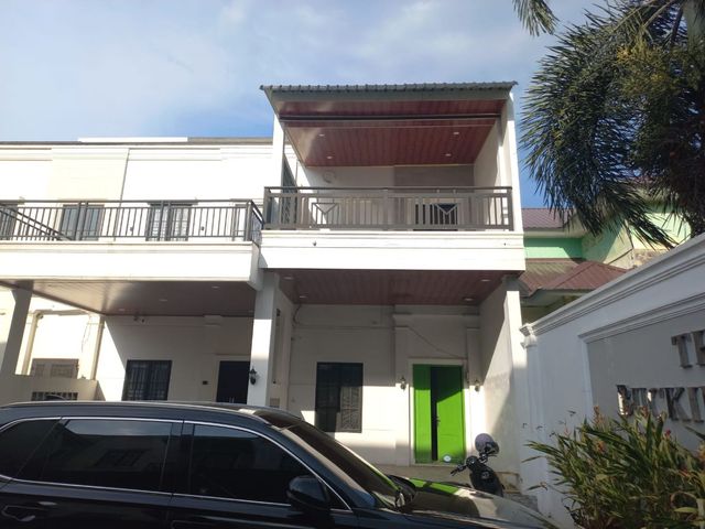 Rumah Siap Huni Komplek Buckingham Place