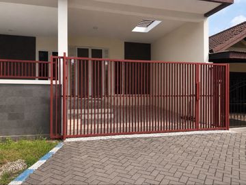 Rumah  Jln. Nanas Pondok Tjandra  Row jalan 2 mobil