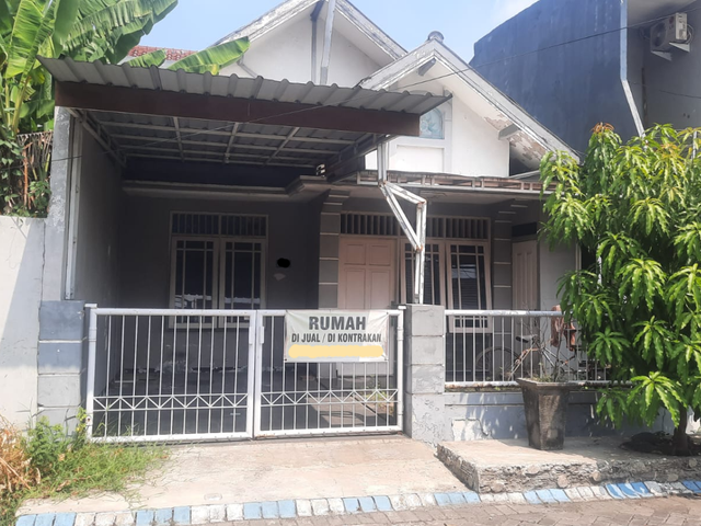 BEST DEAL Rumah Siap Huni di PURI INDAH, TENGAH KOTA SIDOARJO.