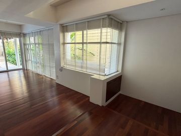 place photo 66