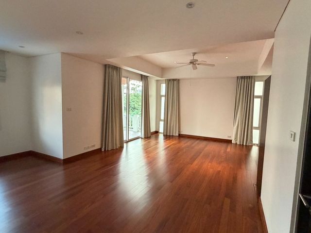 place photo 75