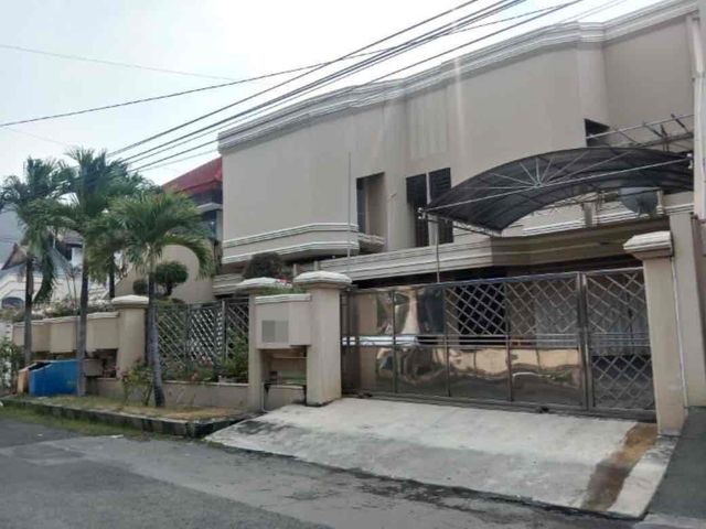 Rumah Dharmahusada Indah