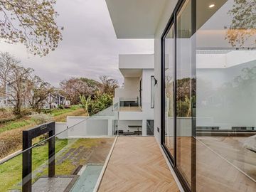 place photo 64