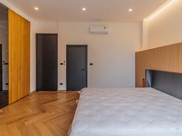 place photo 70