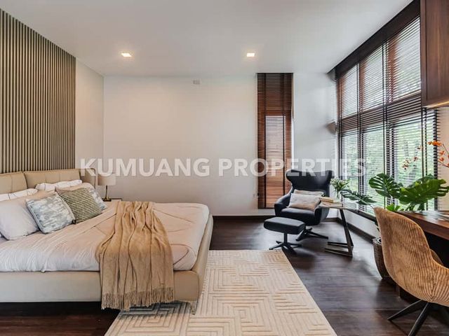 place photo 48
