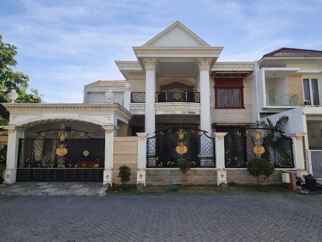 RUMAH CLASSIC PERUMAHAN ELIT ELVELKA KEBONSARI INDAH, Listrik ada 2 @ 2200VA