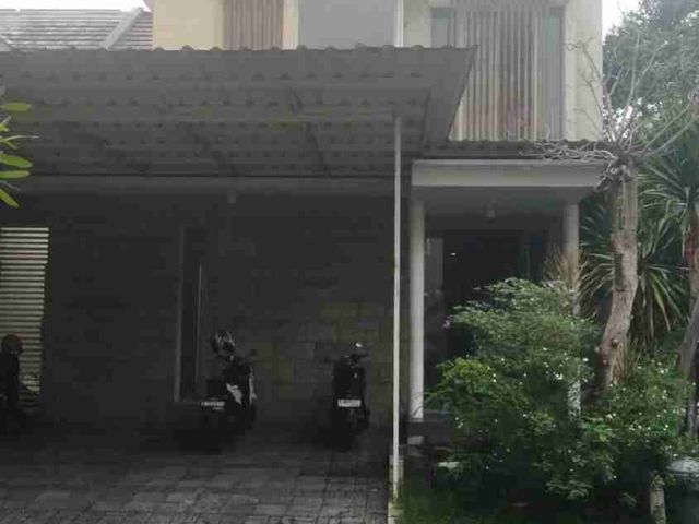 Disewakan rumah Green Hill citraland Surabaya barat
