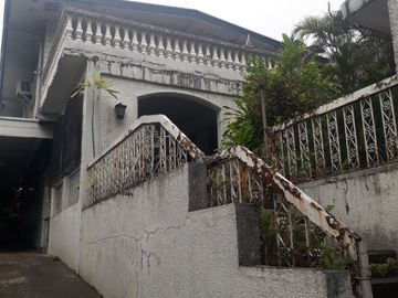 For Sale old house  and lot in White Plains