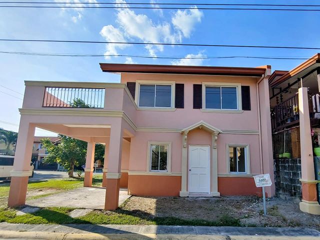 READY TO OCCUPY 5 Bedroom House in STA BARBARA, PANGASINAN