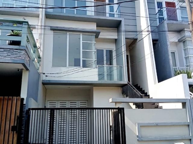 Rumah Bagus Lokasi Strategis di Sunter