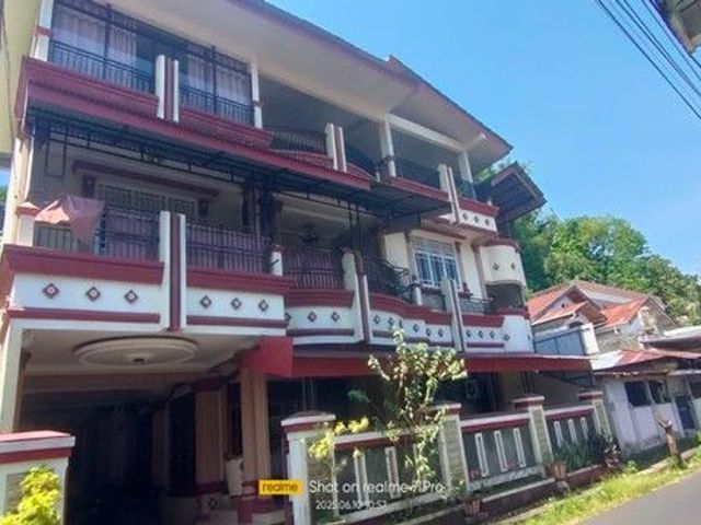 DIJUAL RUMAH