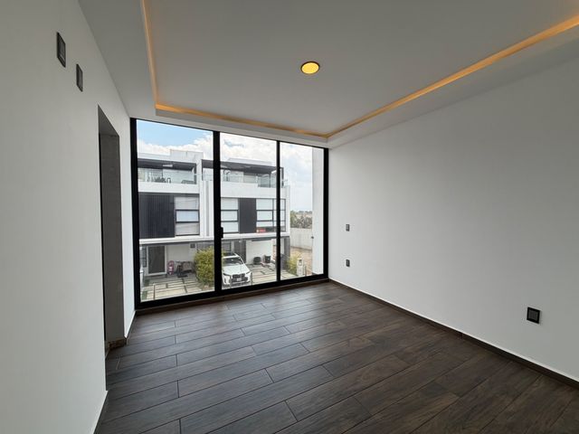 place photo 52