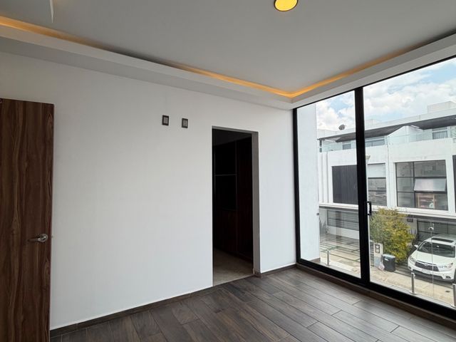 place photo 50