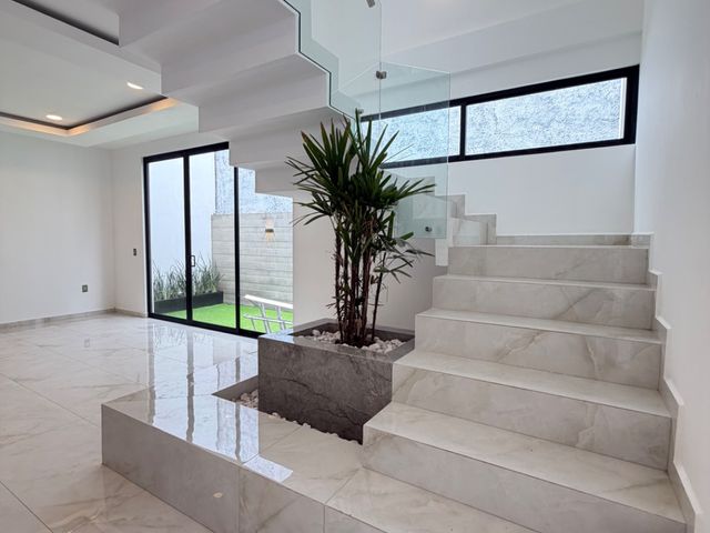 place photo 56