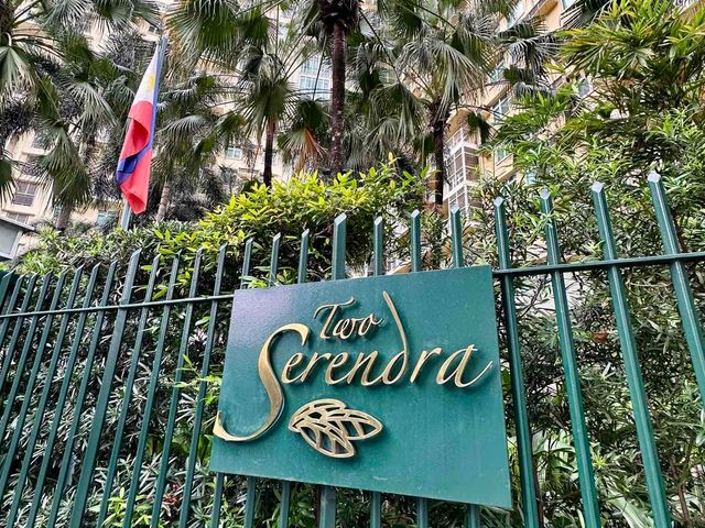 FOR RENT/LEASE: 3 BEDROOM TWO SERENDRA BGC