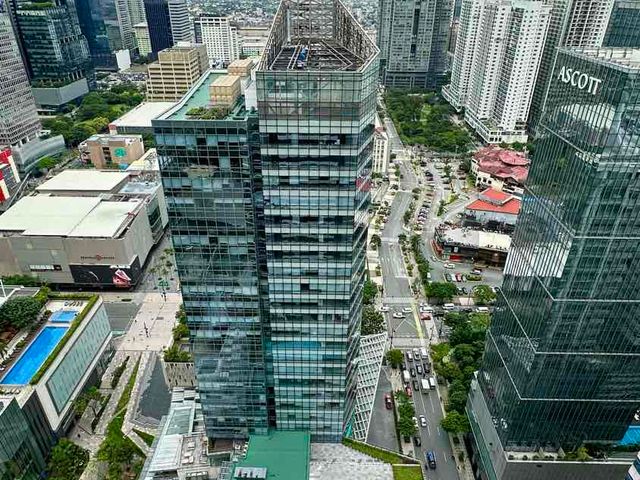 FOR RENT/LEASE: 3 BEDROOM THE SUITES BGC