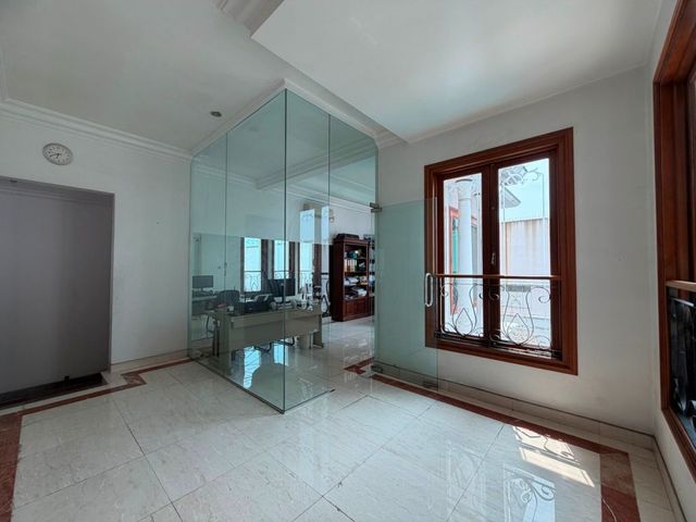 place photo 95