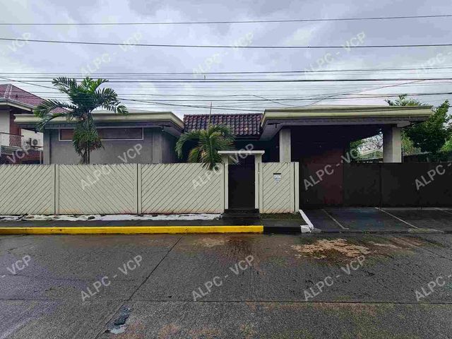 For Sale House on 800sqm Lot, Greenhills West, Gate 2
