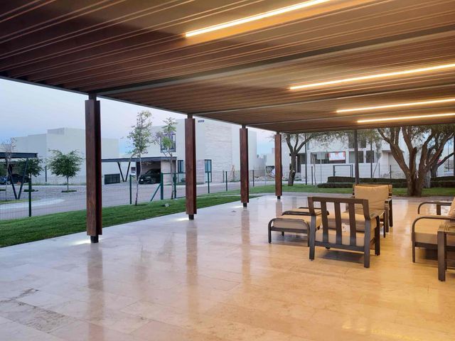 place photo 32