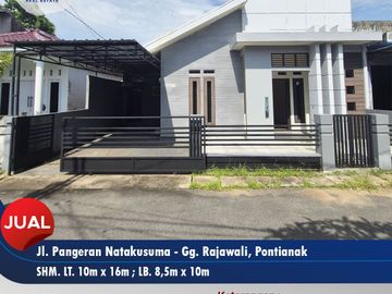 Rumah Terawat Siap Huni Pusat Kota Halaman Parkir Cukup Lega di Pangeran Natakusuma