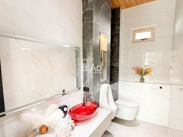 place photo 79
