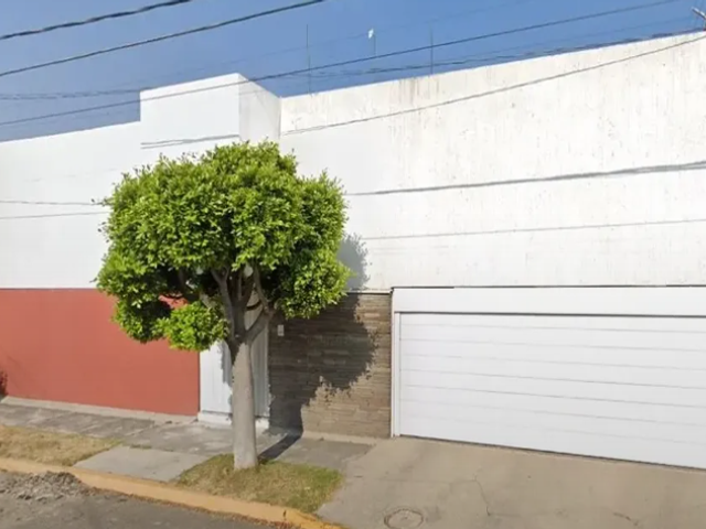 VENTA DE CASA EN JARDINES DE SAN MANUEL