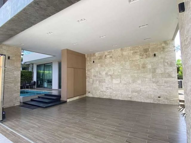place photo 54