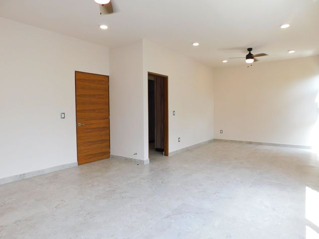 place photo 48