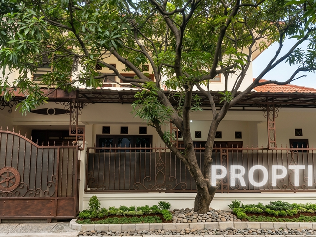 Rumah 2 Lantai Rungkut Surabaya - RM066APD