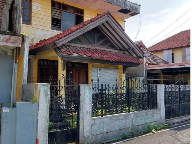 Dijual Rumah Lokasi Strategis Dekat Dengan Kampus UNIKA Di Jl. Menoreh Timur Semarang