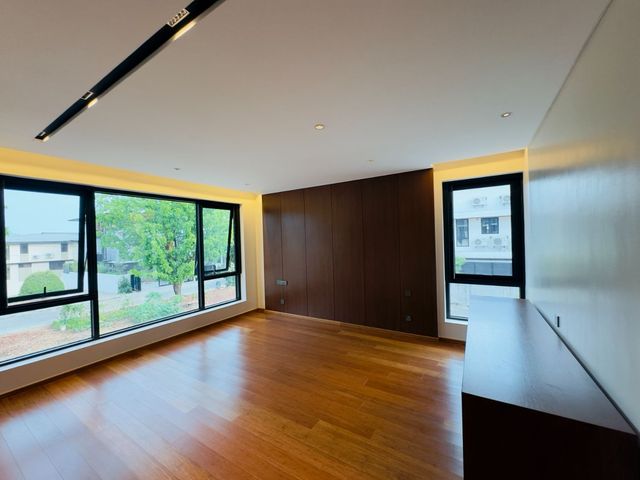 place photo 61
