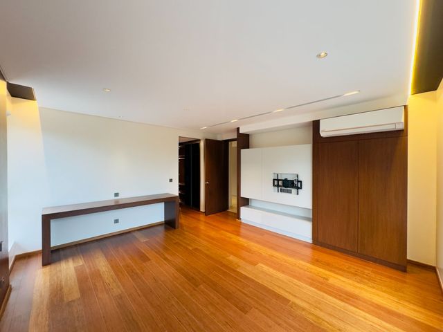 place photo 64