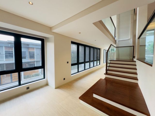 place photo 66