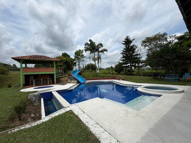 place photo 84