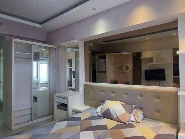 SEWAKAN ORCHAD STUDIO DI PAKUWON MALL SURABAYA
