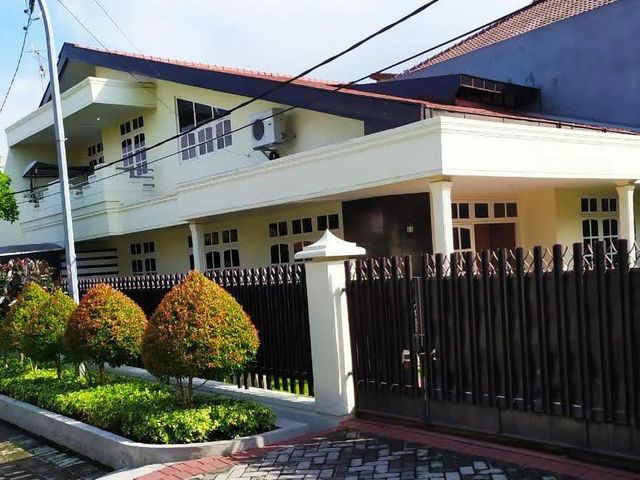 Rumah Ketintang HOOK Siap Huni Dekat UNESA dan Royal Plaza