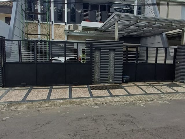 FOR SALE RUMAH STRATEGIS DI KERTAJAYA INDAH SURABAYA KOTA ZL 11